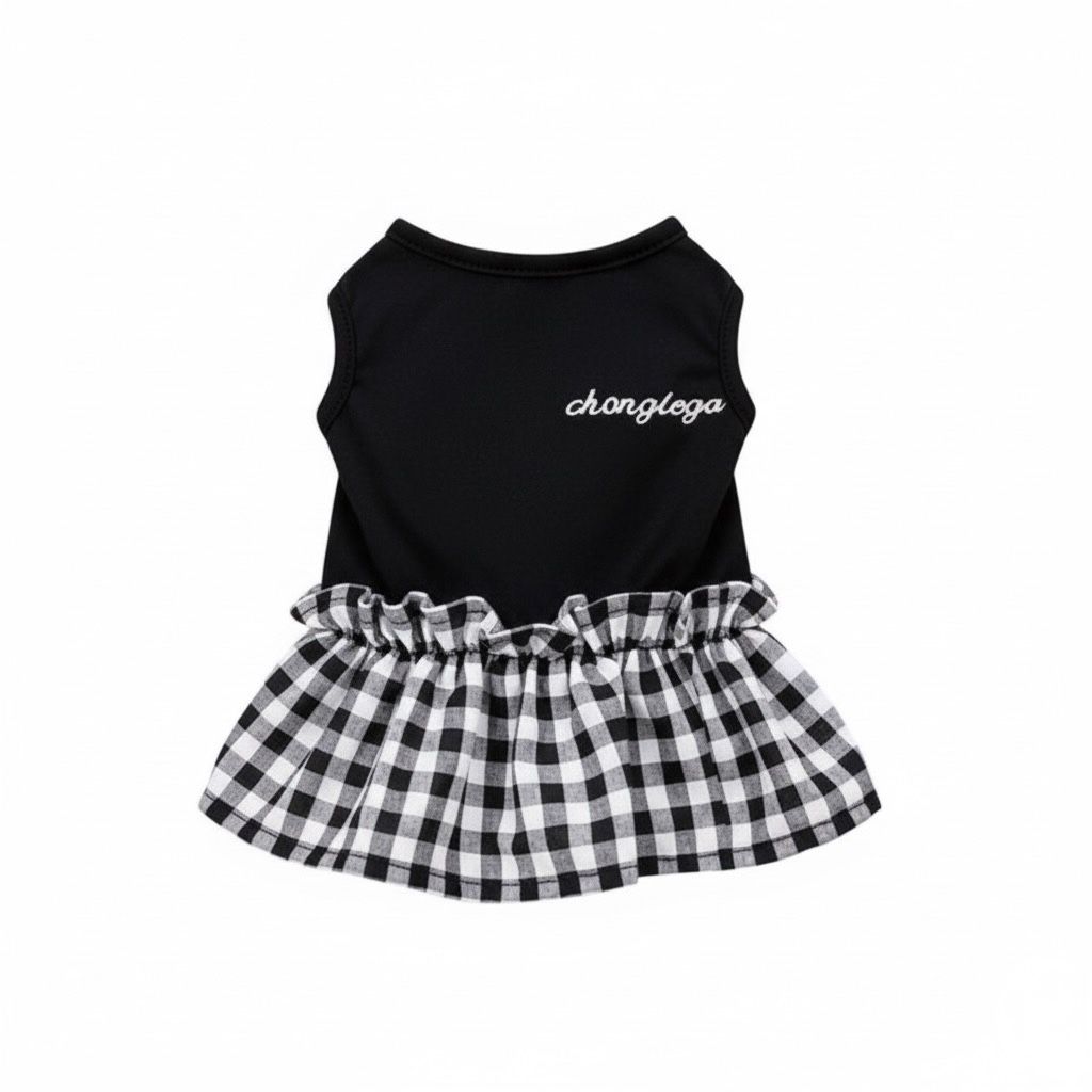 Vestido negro con falda cuadros