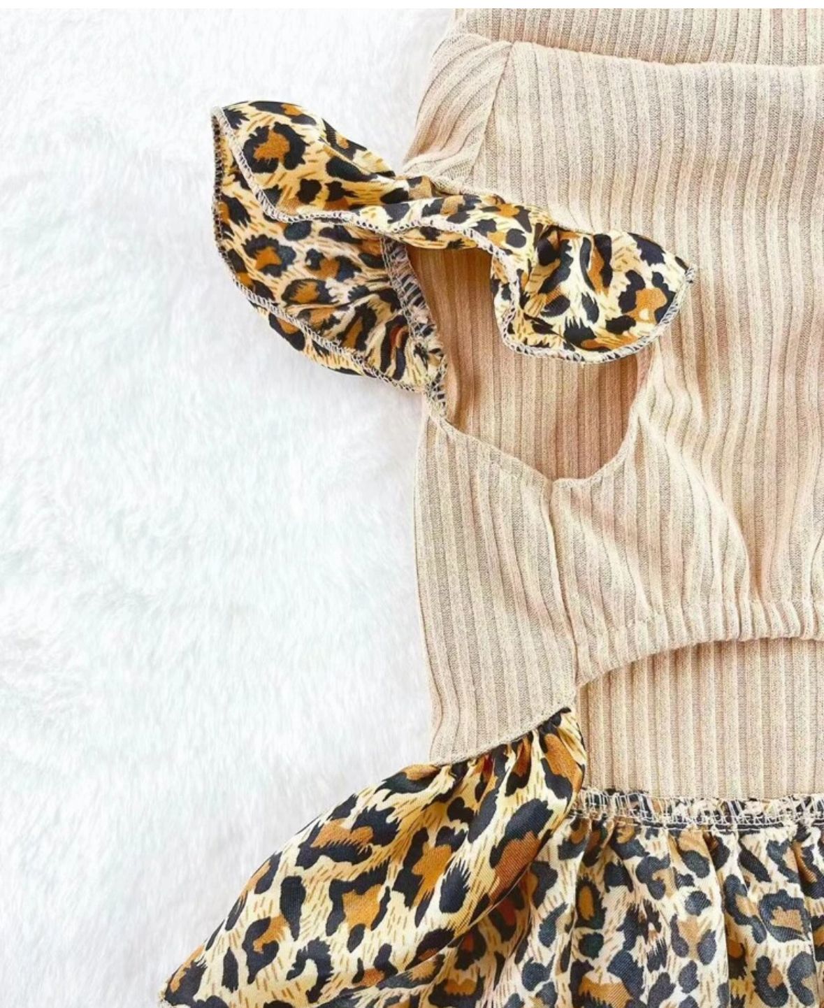 Vestido beige falda animal print