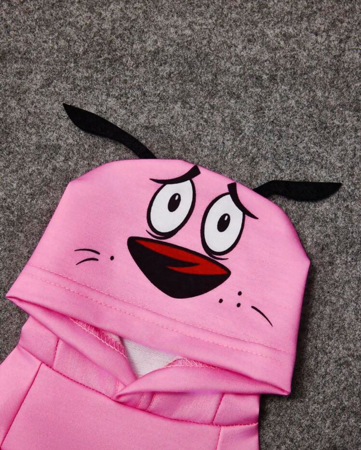 Polerón Rosa para Mascotas – Diseño “Coraje, el Perro Cobarde” 🐶💖